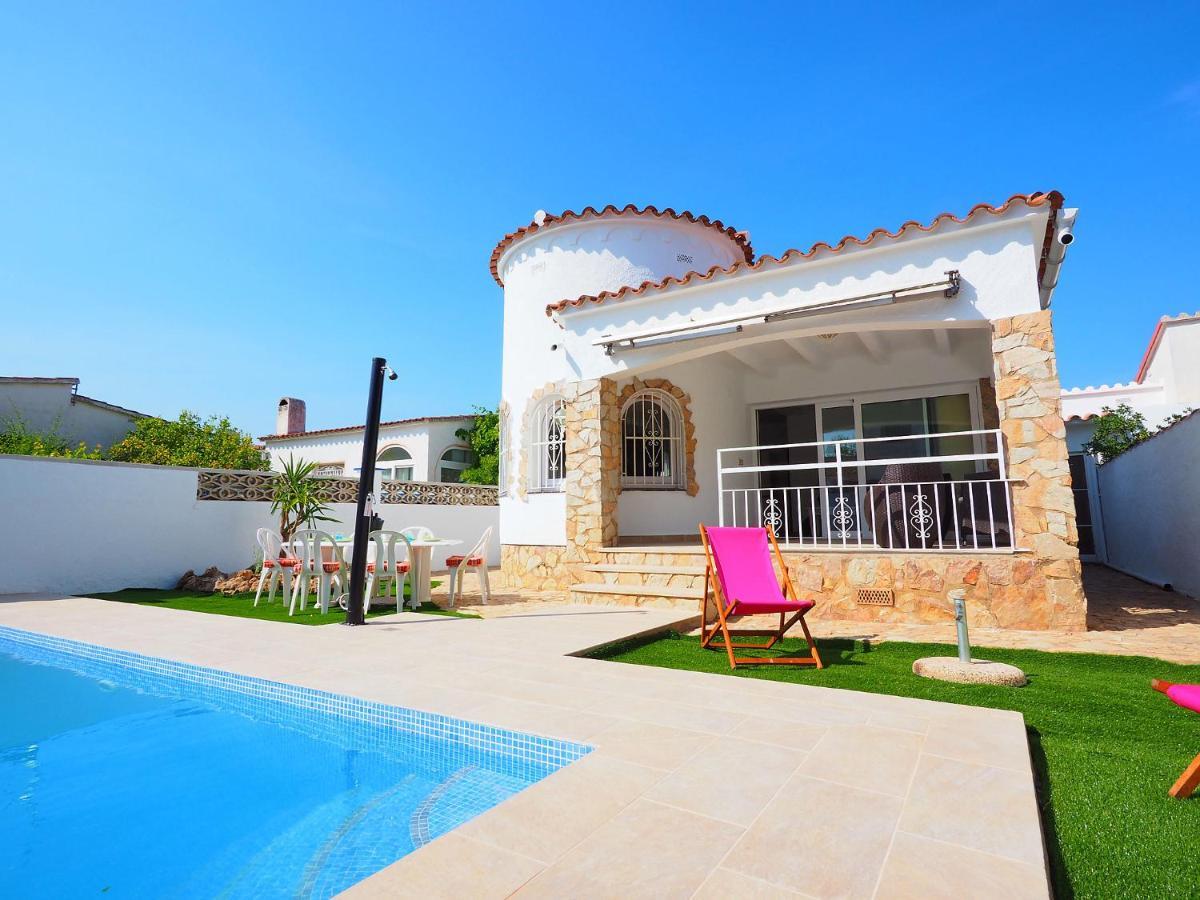 Holiday Home Alberes By Interhome Empuriabrava Kültér fotó