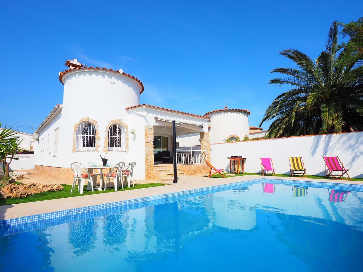 Holiday Home Alberes By Interhome Empuriabrava Kültér fotó